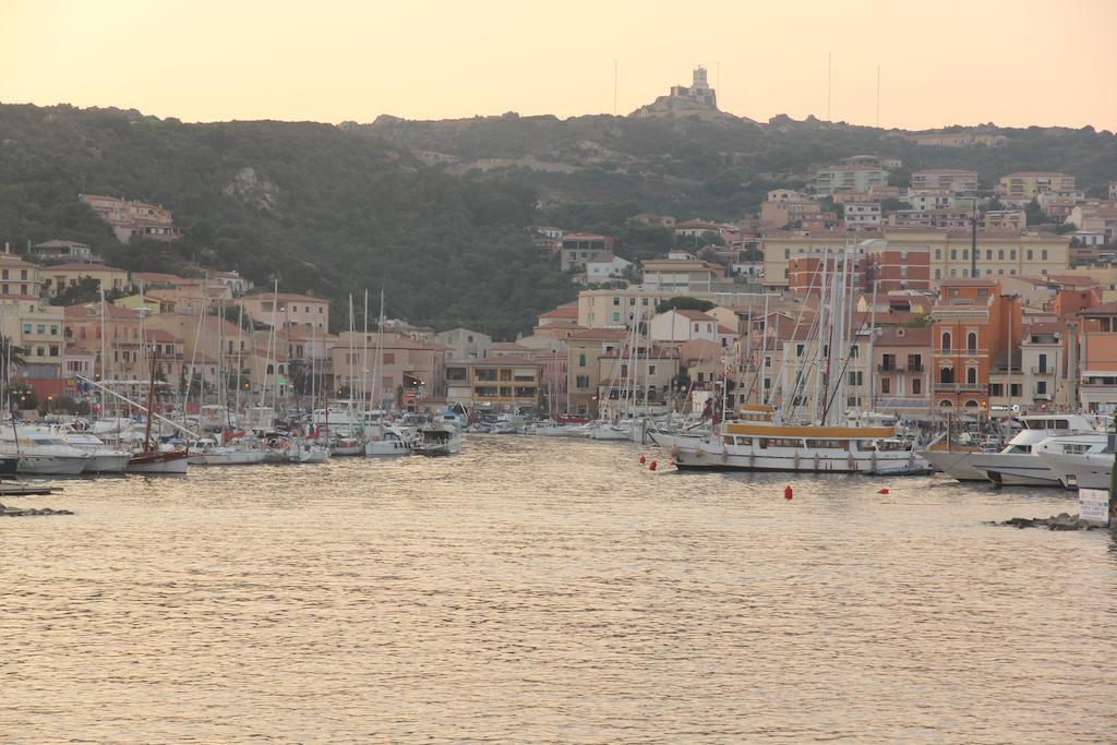 Hotel La Conchiglia La Maddalena  Exterior foto