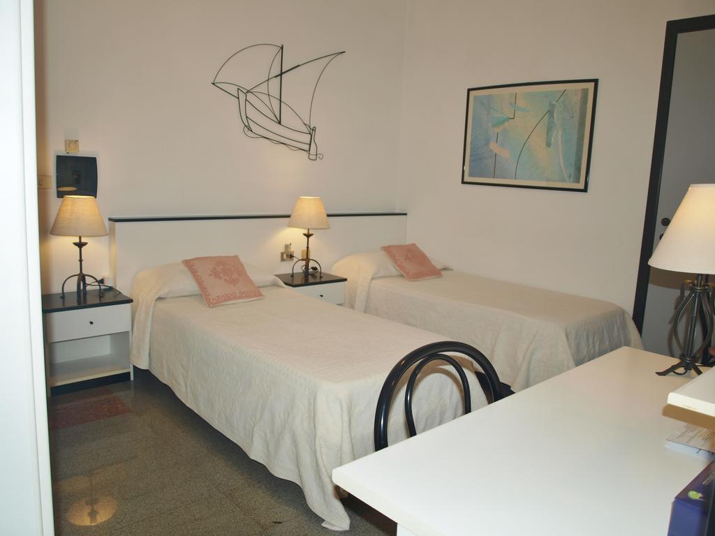 Hotel La Conchiglia La Maddalena  Quarto foto